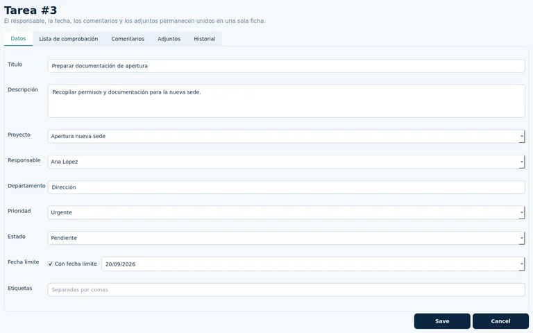 Captura real: detalle de una tarea con checklist, comentarios e historial